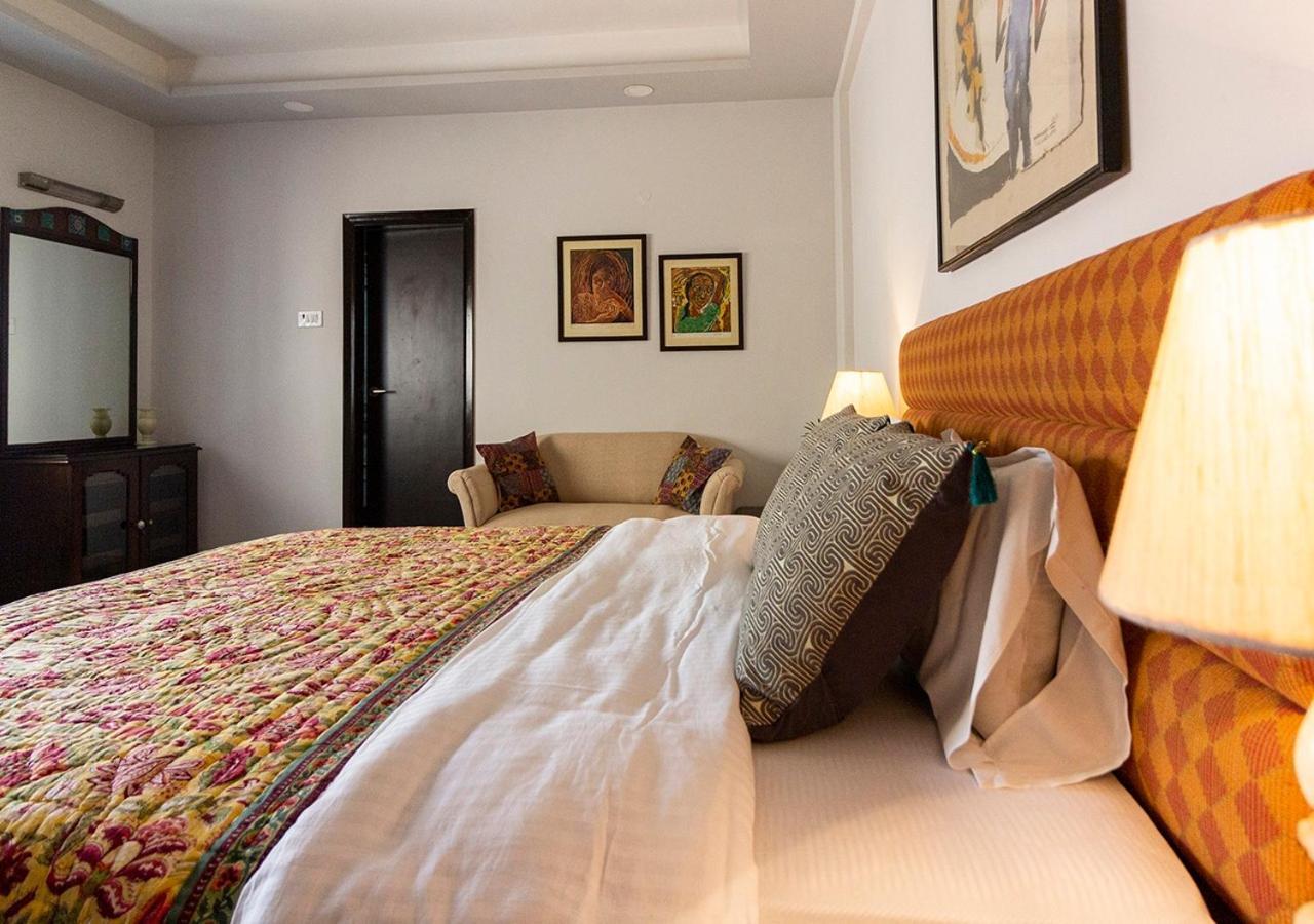 Neelam Bed & Breakfast Kalkutta Exterior foto